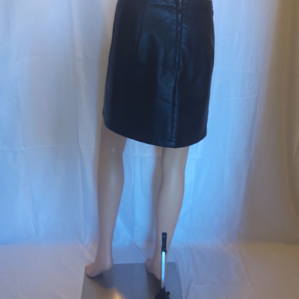 Wishlist faux leather skirt - Picture 2 of 9